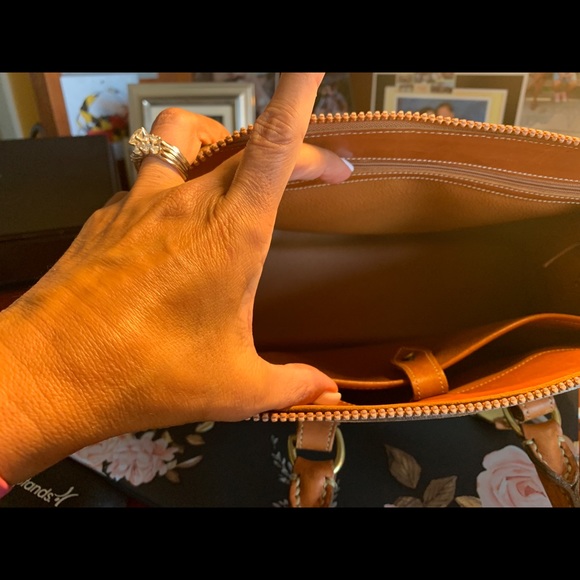 VINTAGE DOONEY &  BOURKE  USA Beige/Brown - Picture 3 of 7